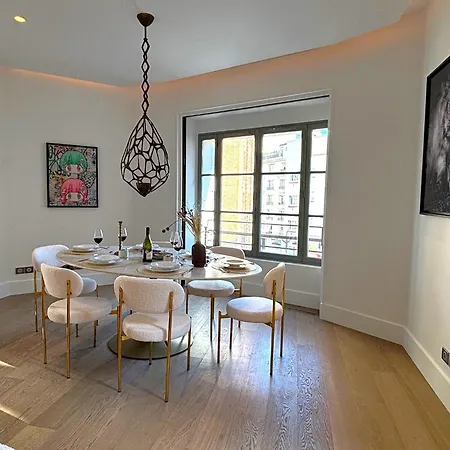 Matignon Apartment *