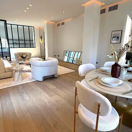 Apartment Matignon Paris