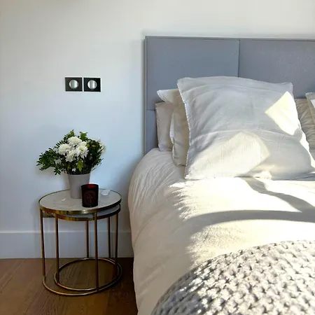 Matignon Apartment *